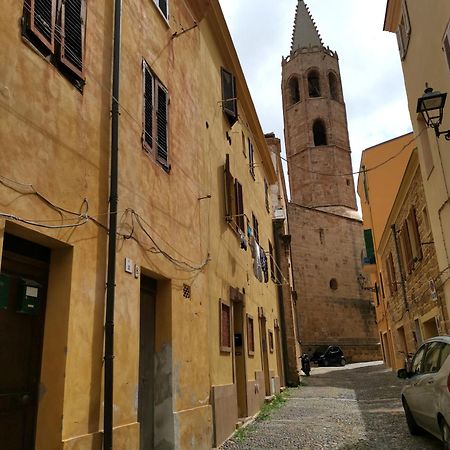 Casa Vacanza Il Campanile อาลเกโร ภายนอก รูปภาพ